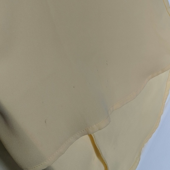 Super charming soft yellow tank - Picture 3 of 3